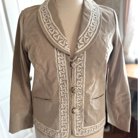 ❤️ On Trend Bradley Bayou SUEDE blazer with beautiful trim work ❤️ - Picture 1 of 9